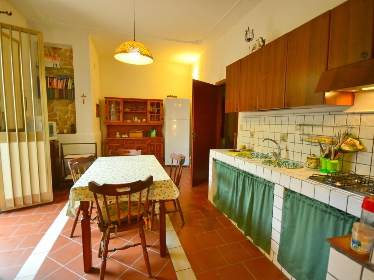 Casa Unifamiliar Con Jard N Privado Villa Agnone Bagni Bagian luar foto