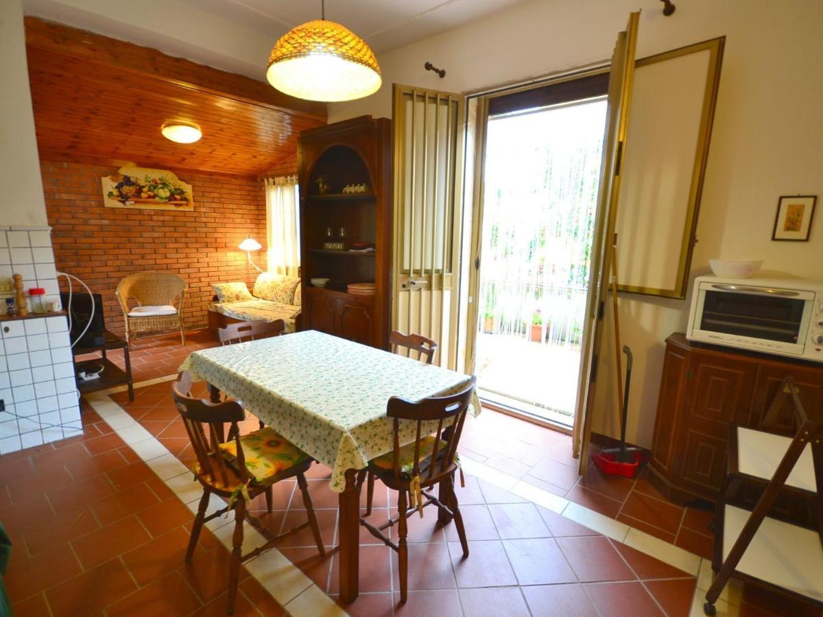 Casa Unifamiliar Con Jard N Privado Villa Agnone Bagni Bagian luar foto