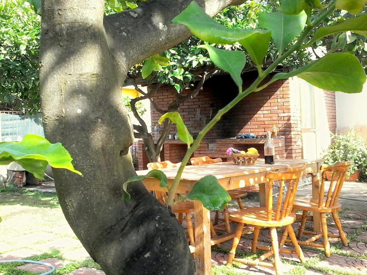Casa Unifamiliar Con Jard N Privado Villa Agnone Bagni Bagian luar foto