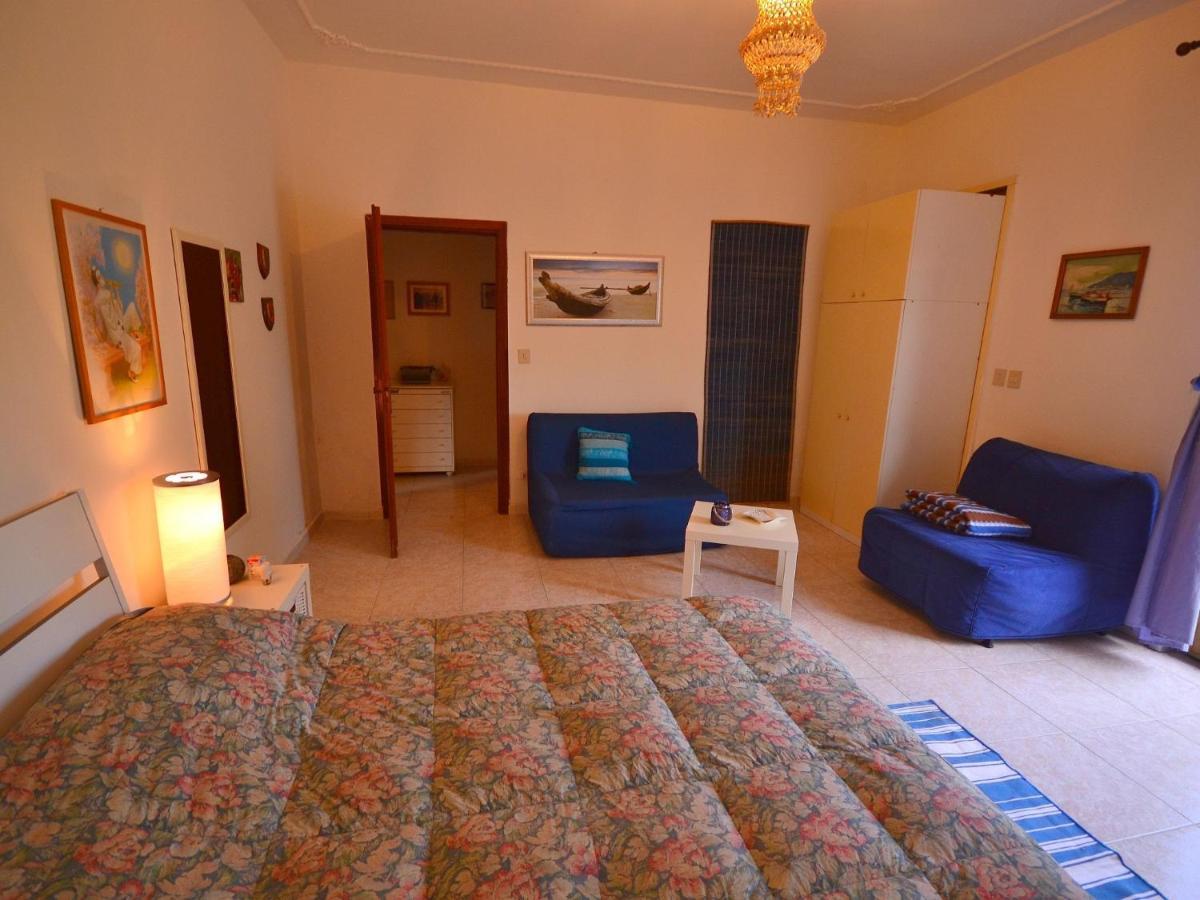 Casa Unifamiliar Con Jard N Privado Villa Agnone Bagni Bagian luar foto