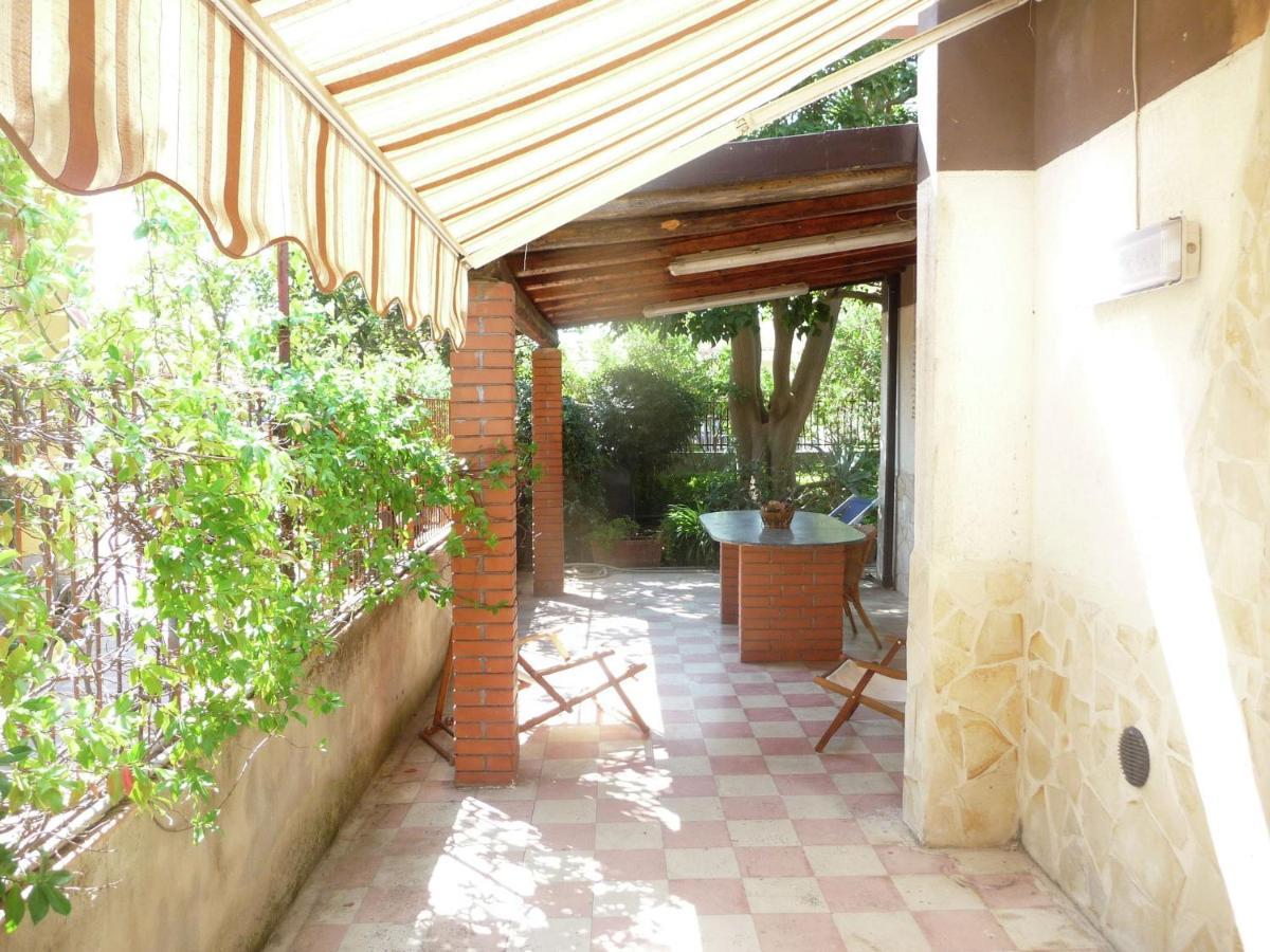 Casa Unifamiliar Con Jard N Privado Villa Agnone Bagni Bagian luar foto